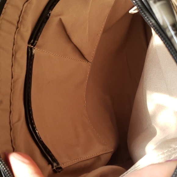 michael Obama crossbody bag. - Picture 6 of 9